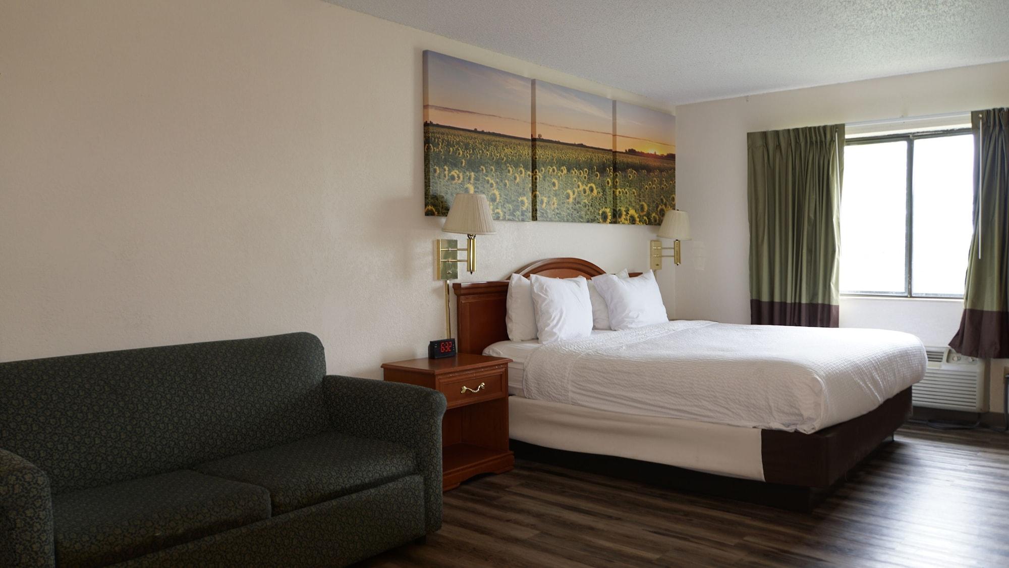 Days Inn By Wyndham Topeka Kültér fotó