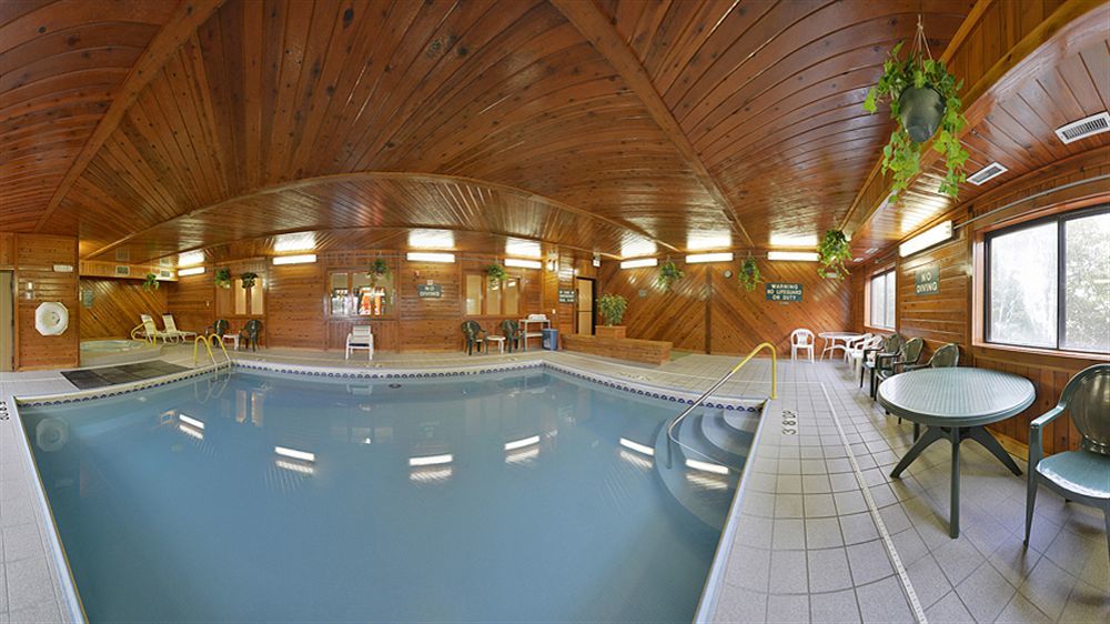 Days Inn By Wyndham Topeka Kültér fotó
